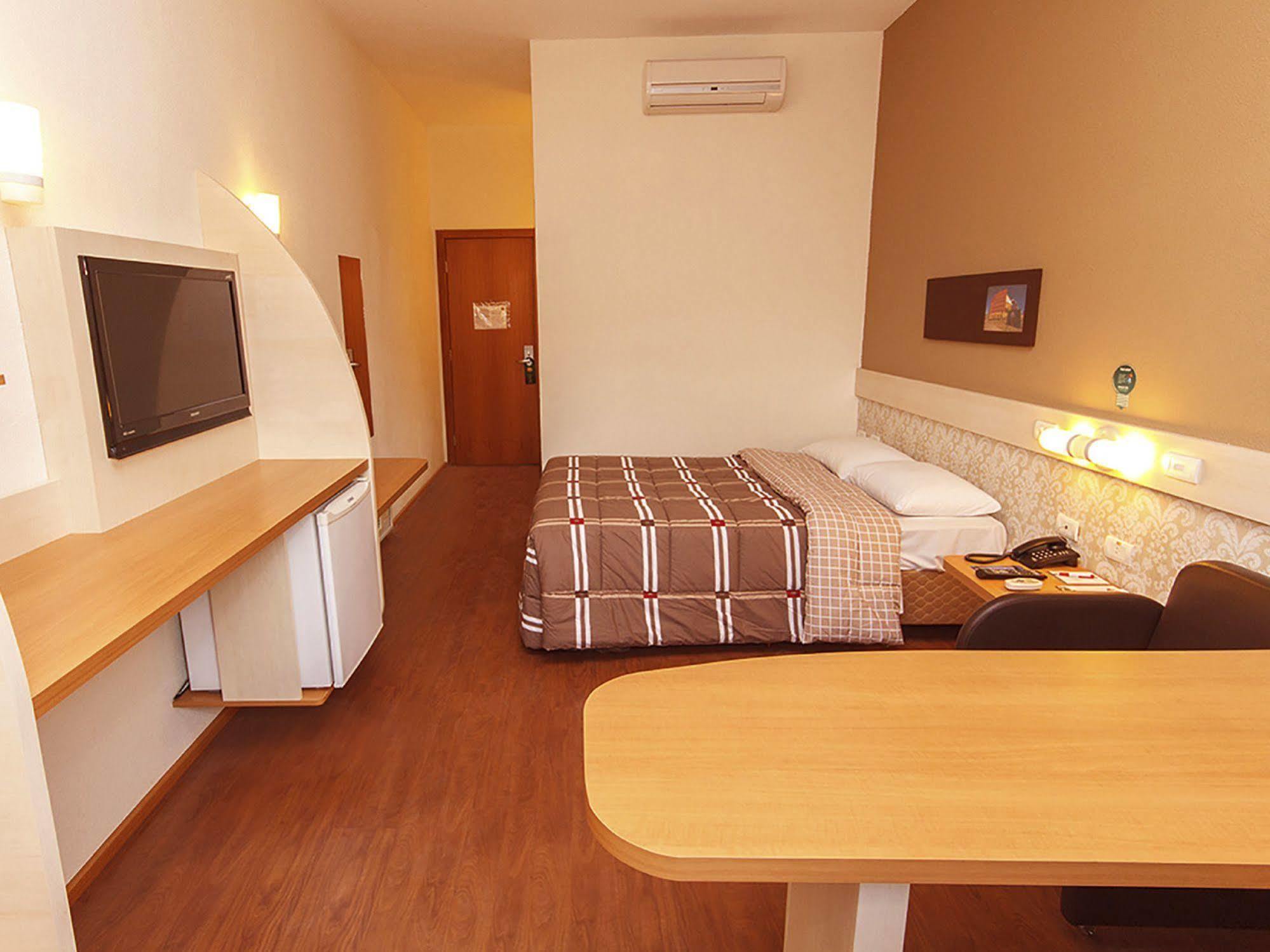 Hotel 10 Ponta Grossa Ponta Grossa  Ngoại thất bức ảnh