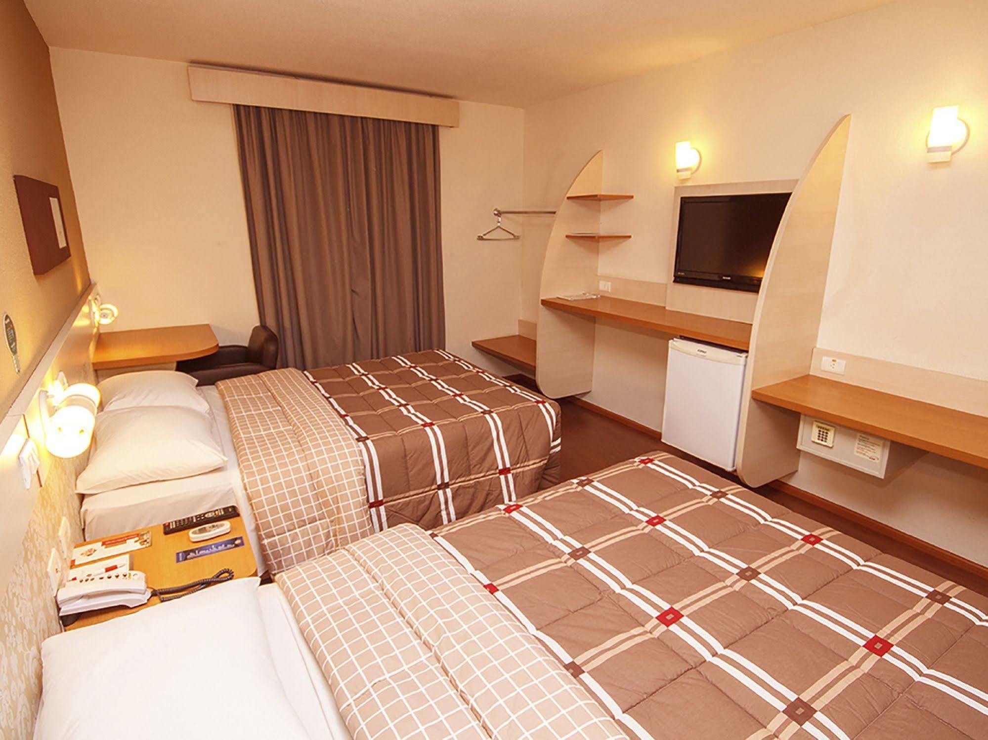 Hotel 10 Ponta Grossa Ponta Grossa  Ngoại thất bức ảnh